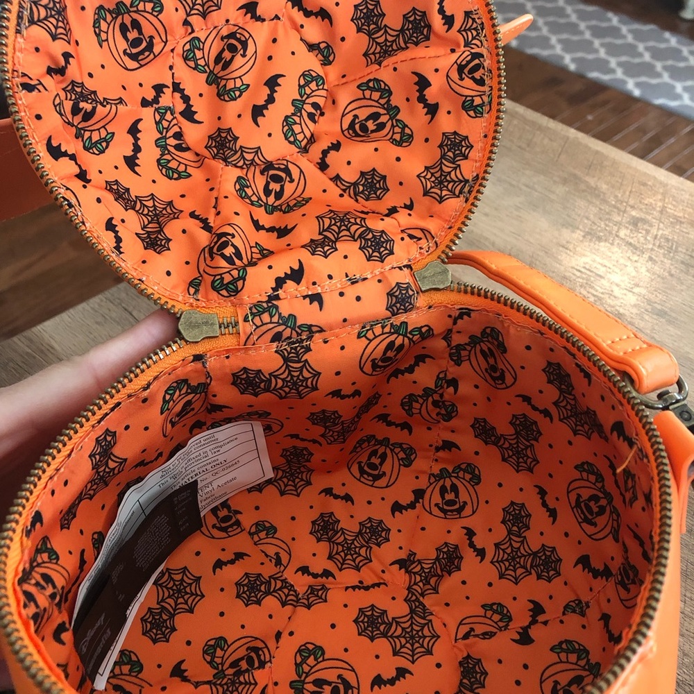 Loungefly Disney Mickey-O-Lantern Crossbody - Picture 5 of 6